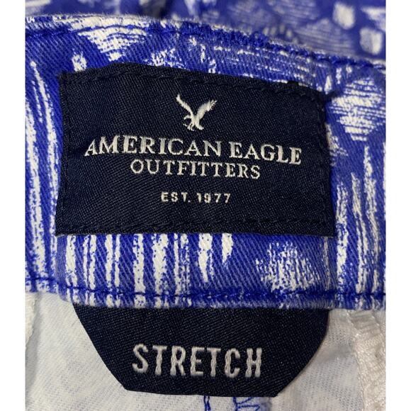 American Eagle Shorts Womens Size 00 Midi Stretch Blue Diamond Print - Picture 3 of 4